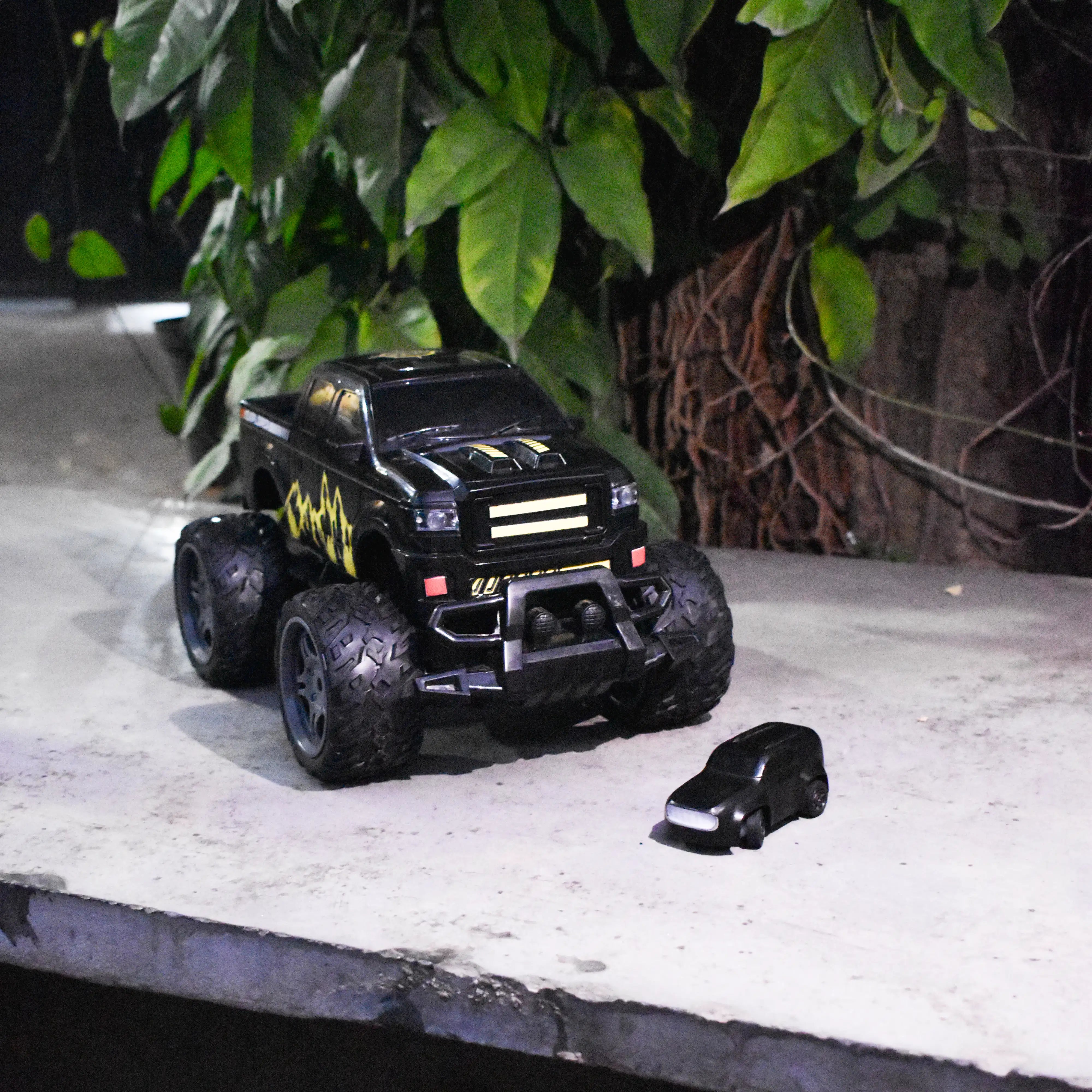 Mini vs Full Scale RC Cars: Which Is Right for You?